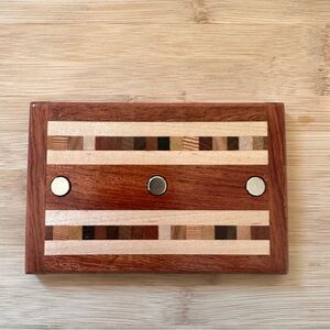 Natural Renaissance Handmade Wood Magnetic Key Holder Wall Mount USA Inlay